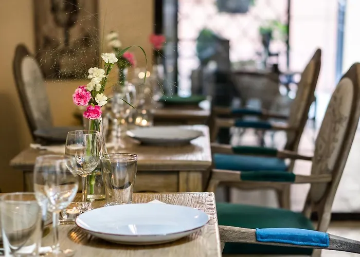 Plac Kolegiacki Апартаменты Познань